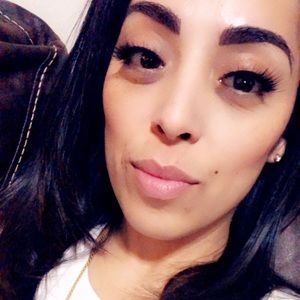 Meet your Posher, Leticia